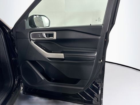 Used 2022 Ford Explorer XLT w/ Class IV Trailer Tow Package image 33