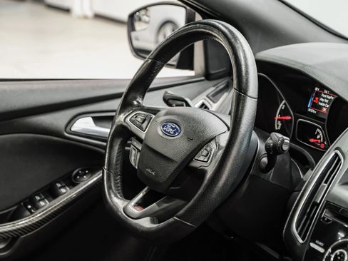 Used 2016 Ford Focus ST w/ Equipment Group 402A image 18