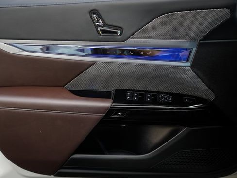 Used 2024 BMW i7 eDrive50 w/ M Sport Package image 35