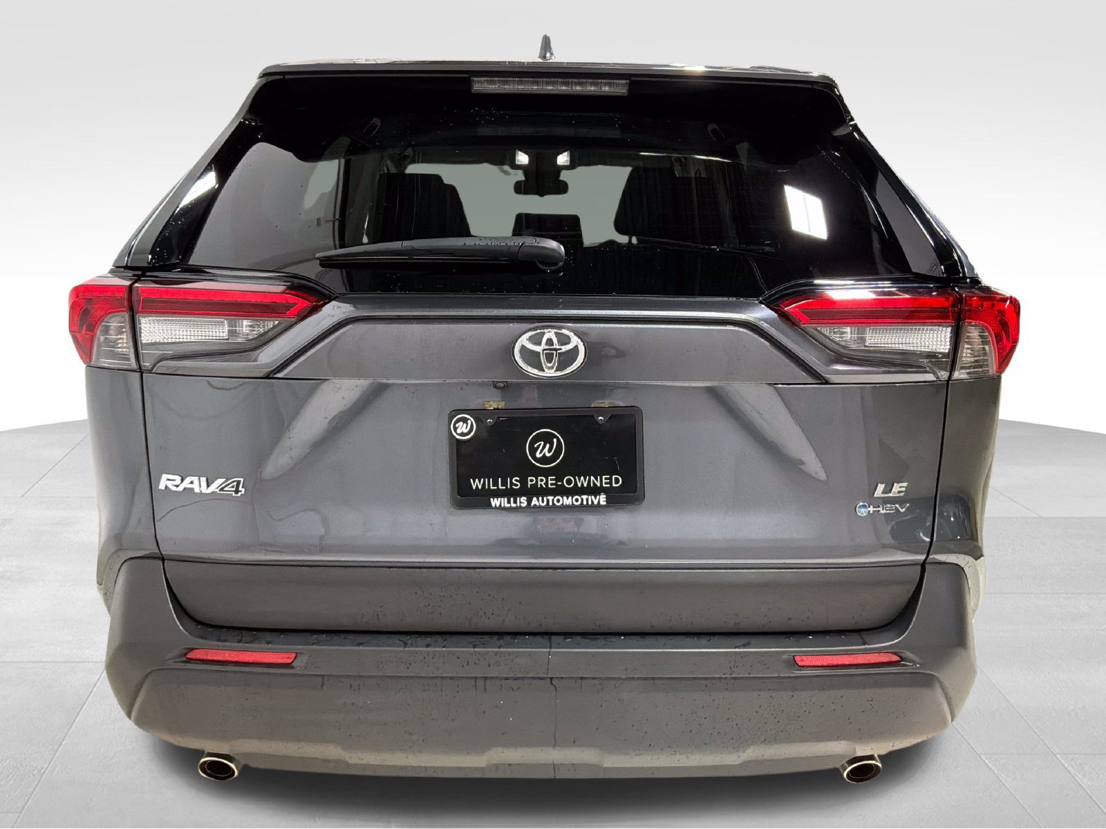 Used 2025 Toyota RAV4 LE AWD/4WD image 6