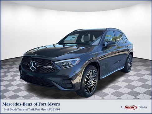 Used 2026 Mercedes-Benz GLC 300 image 1