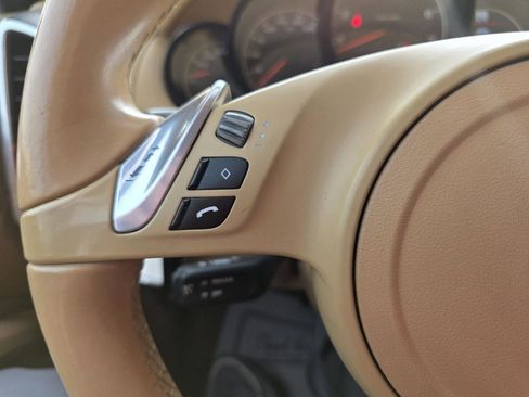 Used 2013 Porsche Cayenne image 36