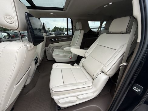 Used 2021 GMC Yukon XL Denali w/ Denali Ultimate Package RWD image 29