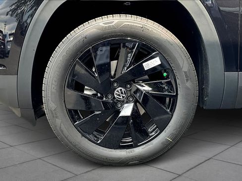 New 2026 Volkswagen Atlas SE FWD image 11