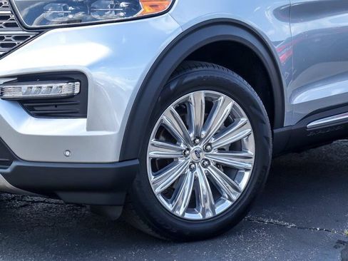 Certified 2023 Ford Explorer Limited w/ Limited Technology Package RWD image 4