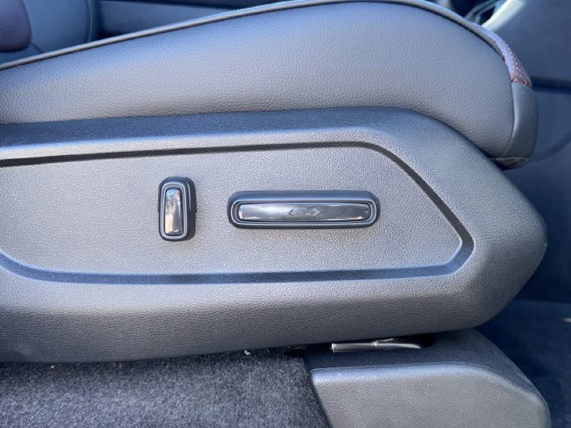 Certified 2026 Honda Pilot Black Edition image 31