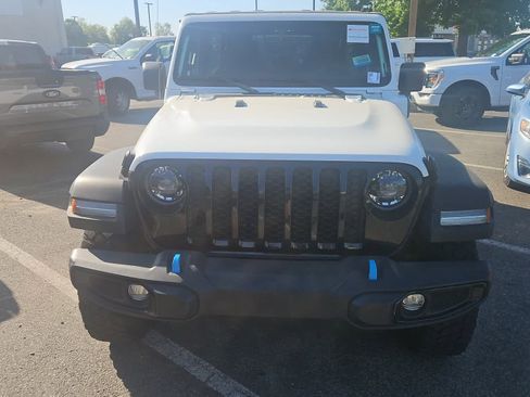Used 2023 Jeep Wrangler Unlimited w/ 8.4" Radio Group AWD/4WD image 4