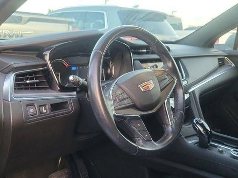 Certified 2023 Cadillac XT5 Luxury FWD image 5