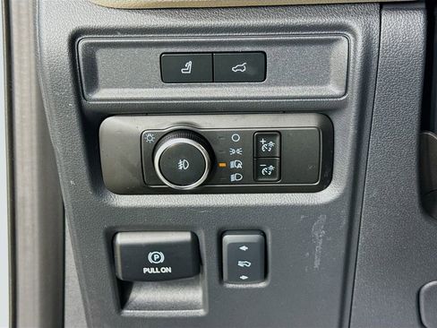 Used 2024 Ford Expedition Max Limited image 10