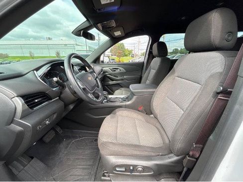 Used 2023 Chevrolet Traverse LT w/ LPO, Floor Liner Package AWD/4WD image 17
