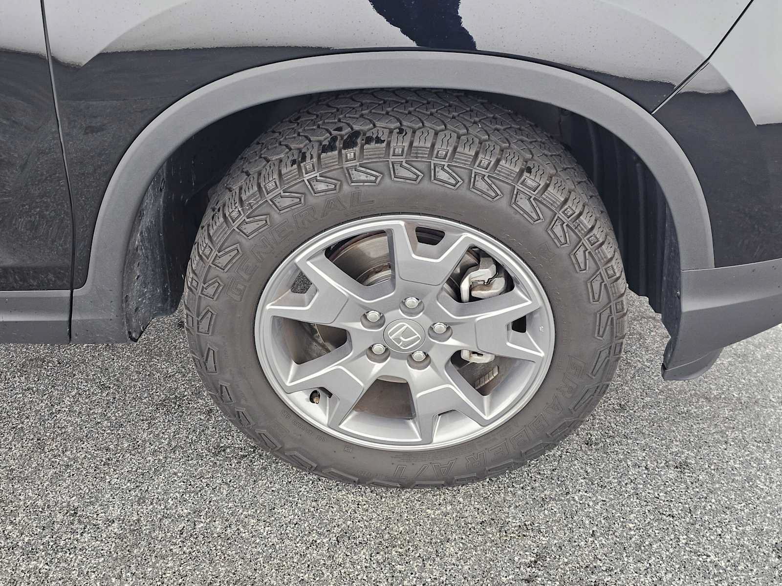 Used 2025 Honda Passport TrailSport image 9