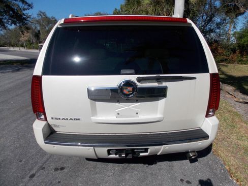 Used 2007 Cadillac Escalade 2WD w/ Information Package image 11
