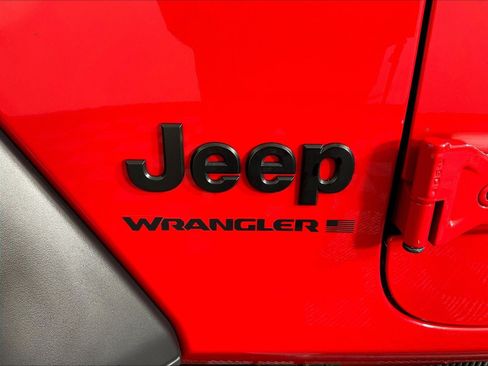 Used 2024 Jeep Wrangler Sport AWD/4WD image 24