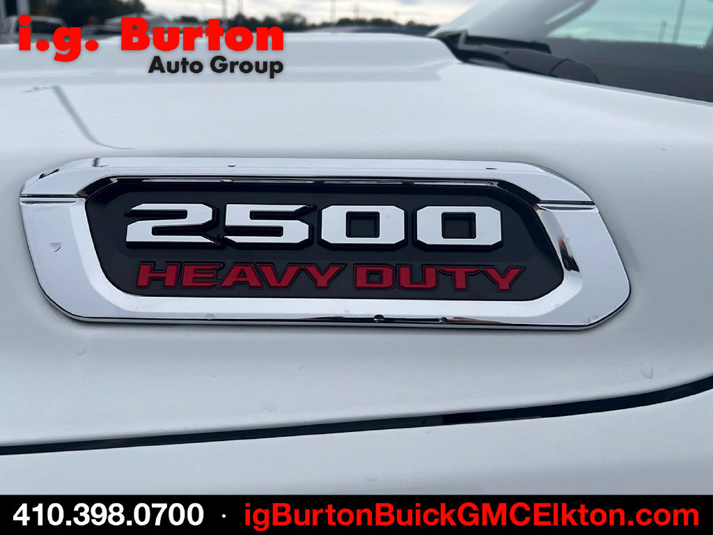 Used 2024 RAM 2500 Tradesman w/ Chrome Appearance Group AWD/4WD image 6