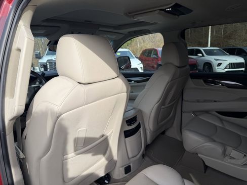 Used 2019 Cadillac Escalade Premium Luxury image 15