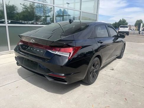 Used 2022 Hyundai Elantra SEL w/ Cargo Package FWD image 7