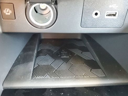 New 2025 Nissan Versa SV w/ Trunk Package image 21