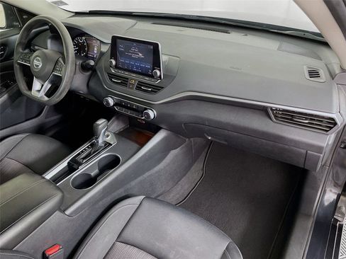 Used 2022 Nissan Altima 2.5 SV FWD image 30