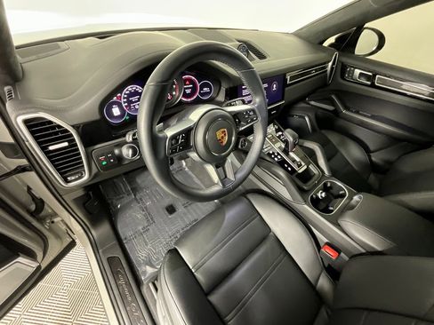 Used 2022 Porsche Cayenne GTS image 15