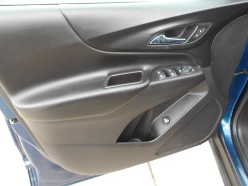 Used 2020 Chevrolet Equinox LT FWD image 18