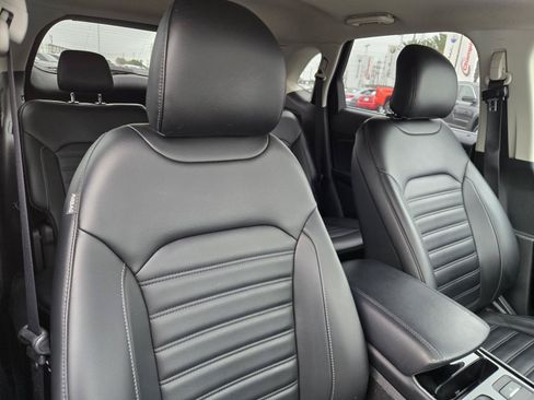Used 2019 Ford Edge SEL w/ Equipment Group 201A FWD image 31