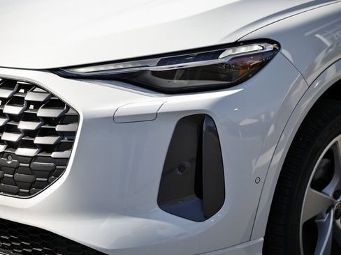 New 2025 Audi Q5 Premium Plus image 12