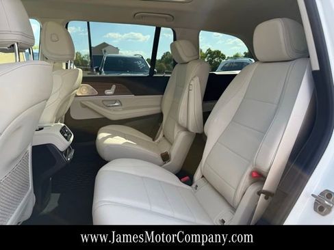 Used 2026 Mercedes-Benz GLS 450 4MATIC image 21