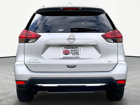 Used 2018 Nissan Rogue SL image 6