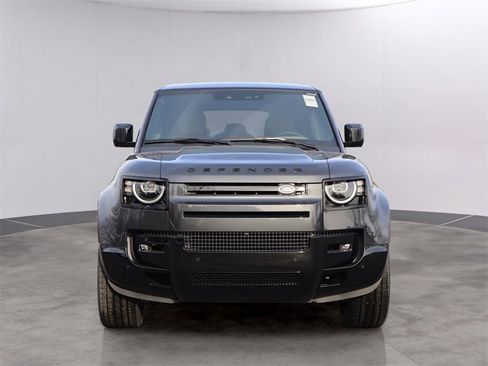 New 2026 Land Rover Defender 110 X-Dynamic SE image 2