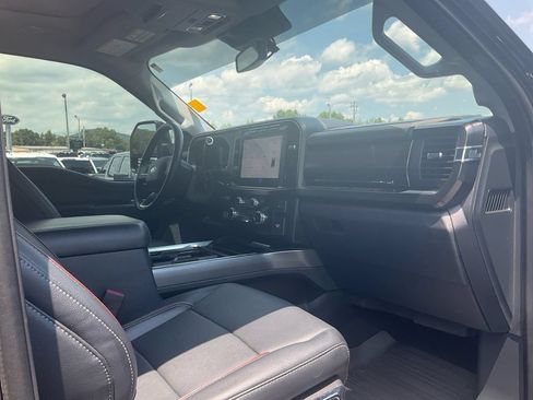 Used 2023 Ford F250 Lariat w/ Lariat Ultimate Package AWD/4WD image 11