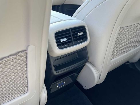 Used 2024 Mercedes-Benz GLE 350 4MATIC image 35