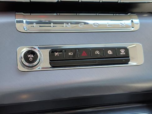 Used 2025 Lincoln Aviator AWD w/ Jet Appearance Package image 45