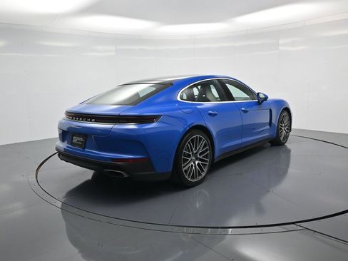 Used 2024 Porsche Panamera 4 image 30