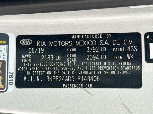 Used 2020 Kia Forte LXS FWD image 27