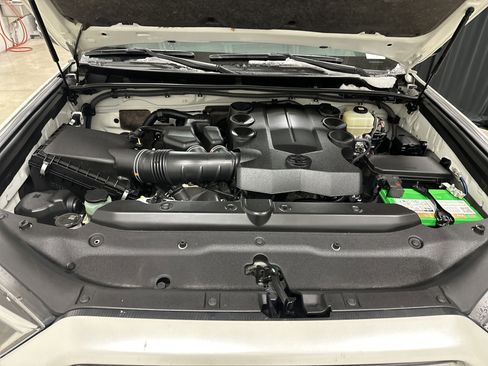 Used 2021 Toyota 4Runner Limited image 34