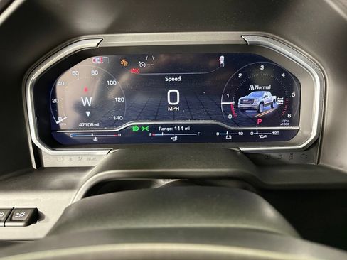 Certified 2024 GMC Sierra 1500 AT4 w/ Technology Package AWD/4WD image 29