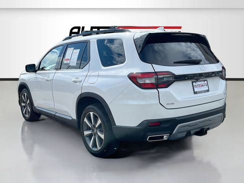 Used 2025 Honda Pilot Elite image 5