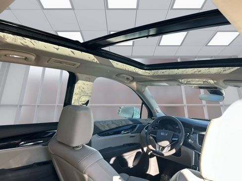 Used 2024 Cadillac XT6 Premium Luxury image 17