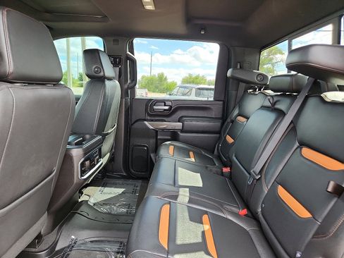 Used 2023 GMC Sierra 3500 AT4 w/ AT4 Preferred Package image 9