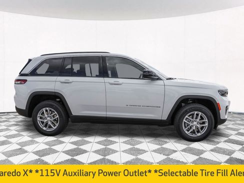New 2025 Jeep Grand Cherokee Laredo X w/ Luxury Tech Group I image 10