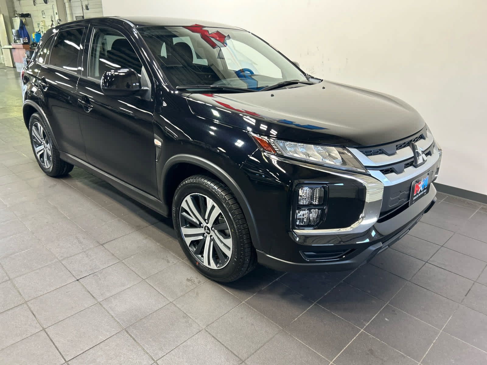 Used 2025 Mitsubishi Outlander Sport AWD image 2