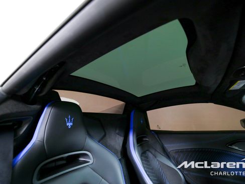 Used 2023 Maserati MC20 Spyder image 23