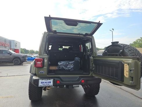 New 2025 Jeep Wrangler Unlimited Rubicon 392 image 13