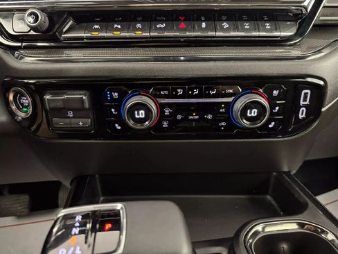 Used 2024 Chevrolet Silverado 1500 ZR2 w/ Technology Package image 22