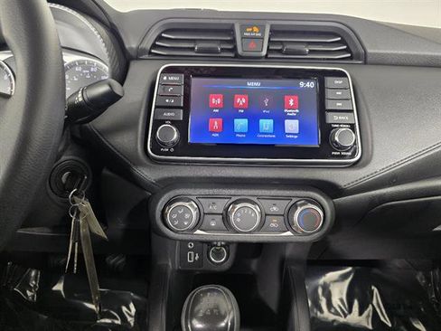 Used 2025 Nissan Versa S FWD image 32