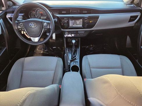 Used 2014 Toyota Corolla LE image 16