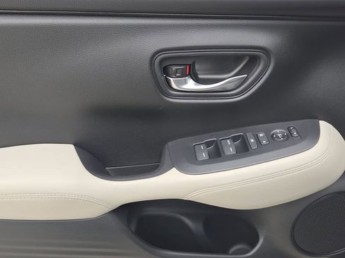 Certified 2026 Honda HR-V LX image 30