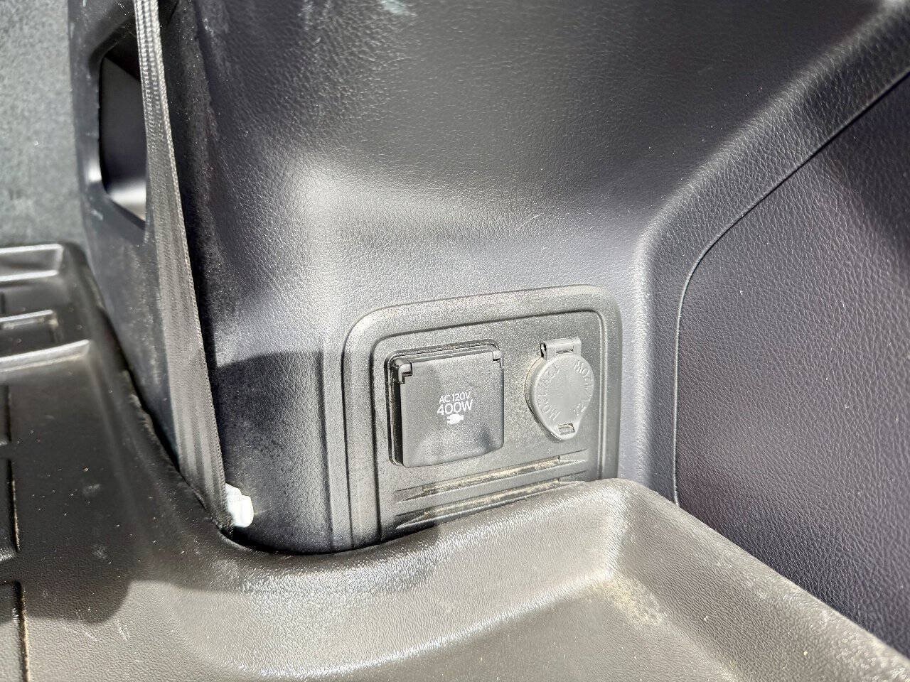 Used 2021 Toyota 4Runner SR5 AWD/4WD image 23