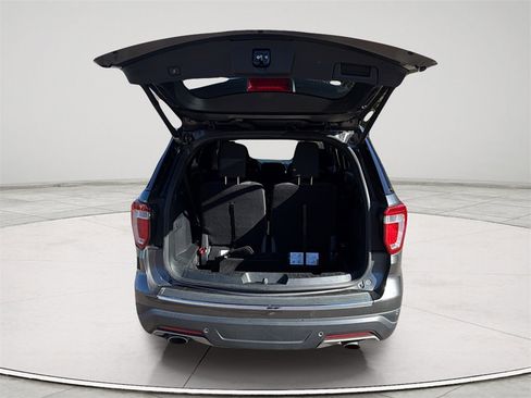 Used 2018 Ford Explorer XLT w/ Equipment Group 201A image 12