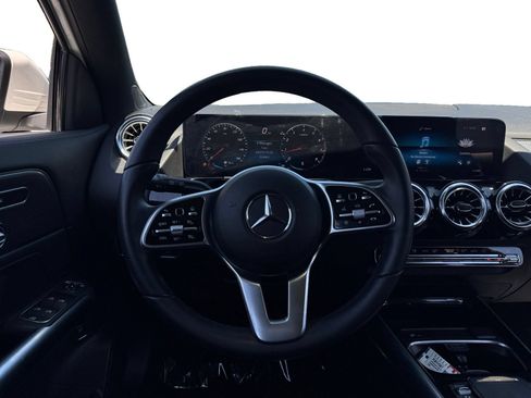 Used 2023 Mercedes-Benz GLA 250 w/ Premium Package image 14